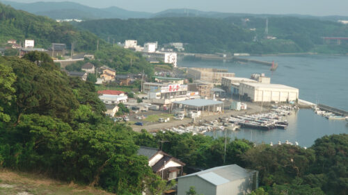 サムソンホテルからあじか磯釣りセンターを望む